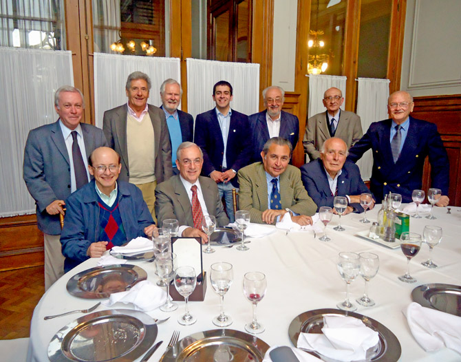 Almuerzo junto al Club del 81