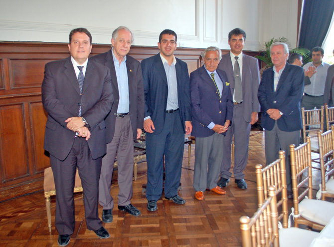 Llamil Abdala, Leonardo Steinberg, José Guillermo Godoy, Rosendo Fraga, Juan Pablo Bustos Thames y Martin Mendez Uriburu