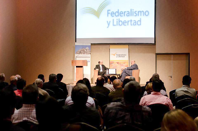 Se realizó la presentación del libro “Camino a la estabilidad” de Domingo F. Cavallo