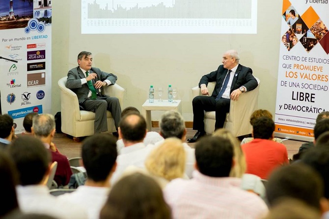 José Luis Espert presentó en Tucumán su libro La Argentina Devorada - Fundación Federalismo y Libertad