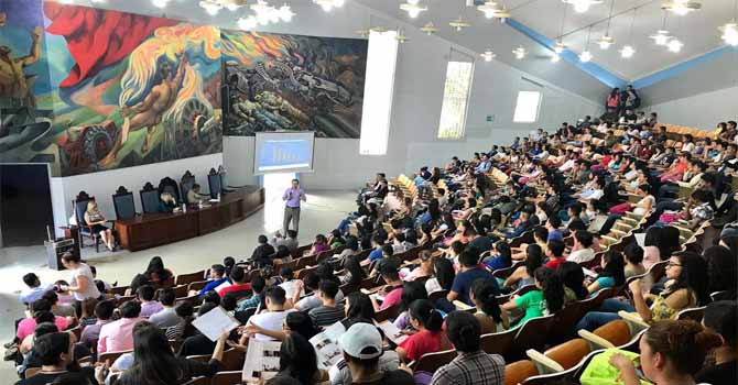 Conferencia en la Universidad Autonoma de Honduras