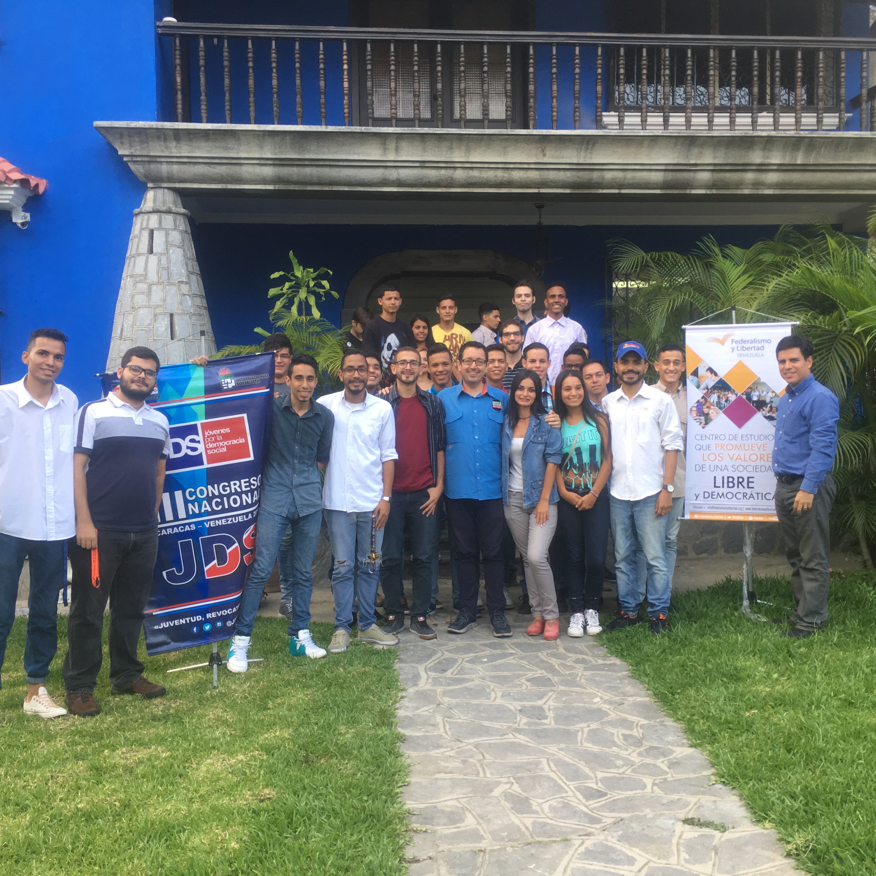 Jóvenes venezolanos se empoderan digitalmente para perder la censura